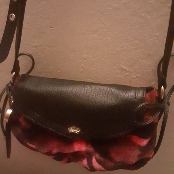 Gently used purse - Picture 10 of 12